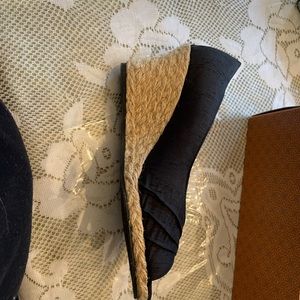 Life stride black wedges